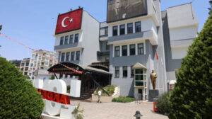 DEM Parti usulsüzlükleri ortaya çıkıyor: 40 kişiyi istihdam edecekleri parayı 11 kişiye dağıtmışlar