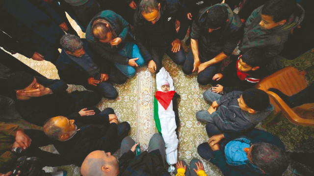 Gazze’de kadınları ve çocukları kaçırmış