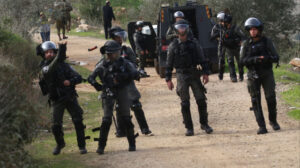 İşgalci İsrail ordusu bir Fransız aktivisti gözaltına aldı