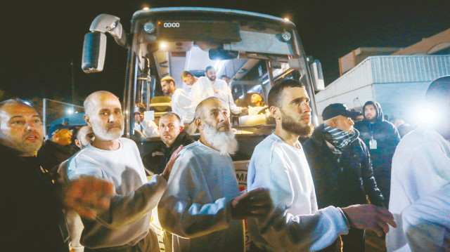 İsrail sözünü tutmadı 46 Filistinliyi teslim etmedi