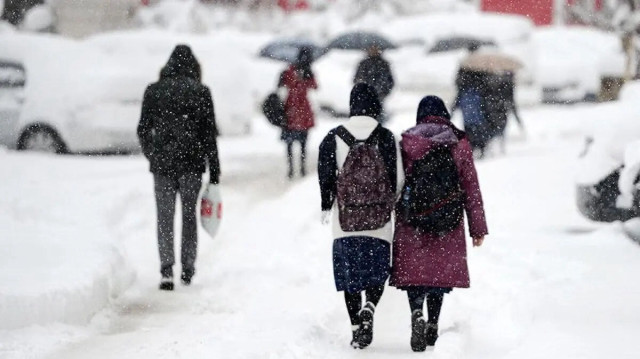 Meteoroloji uyarmıştı yağış başladı: Birçok ilde eğitime kar engeli