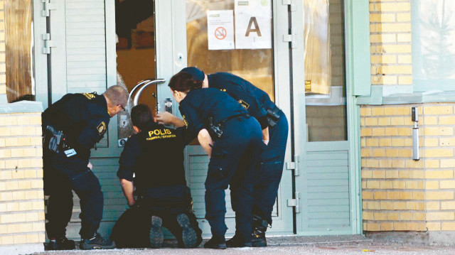 NATO’ya girdi huzuru kaçtı