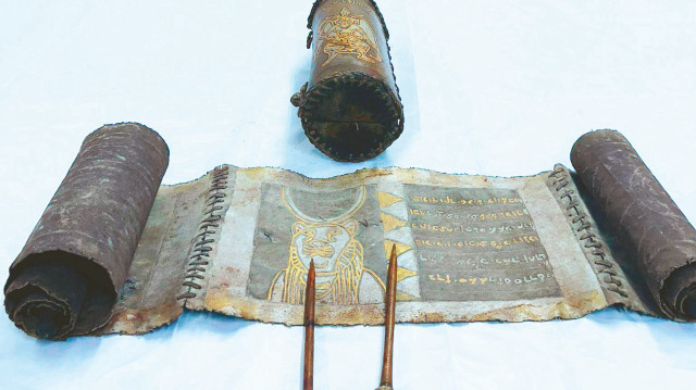 1200 yıllık Tevrat ele geçirildi