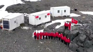 Bakan Kacır duyurdu: Türkiye Antartika’da Yakın Uzay Gözlem İstasyonu kurdu