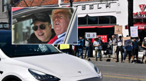 Elon Musk’a kızıp acısını Tesla’dan çıkarıyorlar: Arabalarınızı satın!