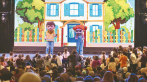 Külliye çocuklarla doldu