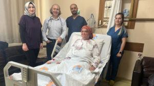 Mersin’de kadının vücudundan 1 kilo 120 gram guatr kitlesi çıkarıldı