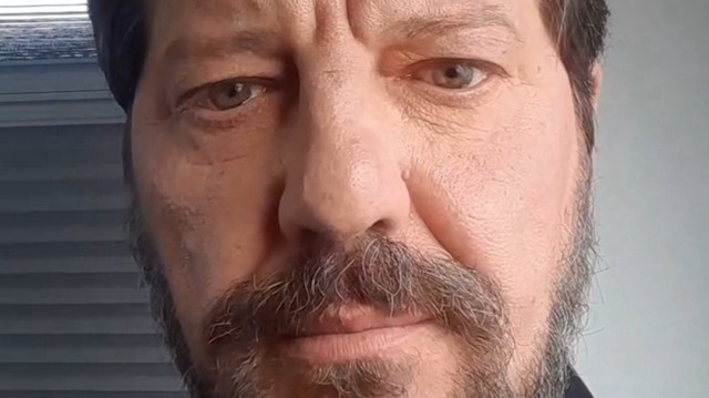 Şinasi Yurtsever için ‘en yakın dostlarımdan’ diyen İlker Aksum vefat eden sanatçıdan böyle af diledi