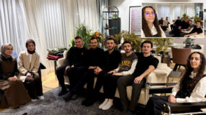 Üniversite öğrencileri AK Parti İstanbul İl Başkanı Özdemir’e misafir oldu