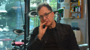 Ünlü yönetmen İlker Canikligil AK Partililerin annesine küfür etti