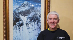 60 yaşında dünyanın en yüksek noktasına oksijen desteği olmadan çıkacak