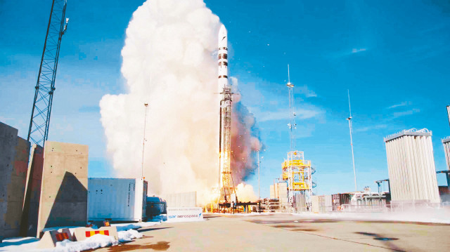 Avrupa’dan fırlatıldı yere çakıldı