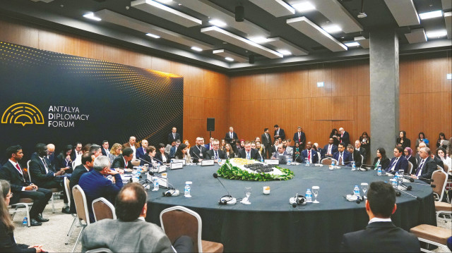 Diplomasinin nabzı Antalya’da atacak