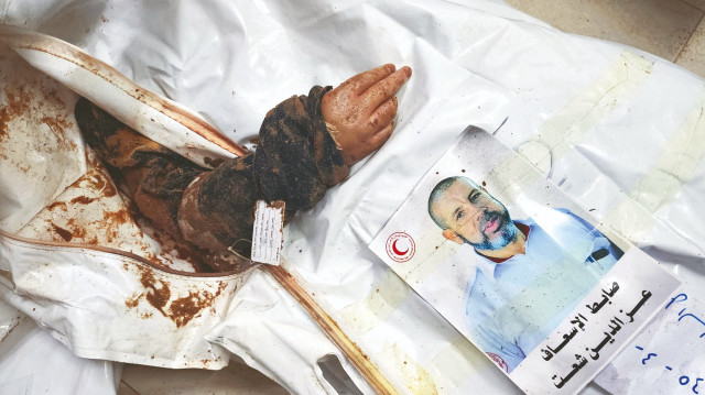 Ellerini bağlayıp infaz etti