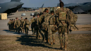 Husiler: ABD Yemen’e kara saldırısı hazırlığında