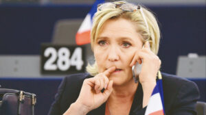 Le Pen’e yolsuzluktan seçim yasağı: Hapis cezası da aldı