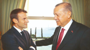 Macron’dan bayram telefonu