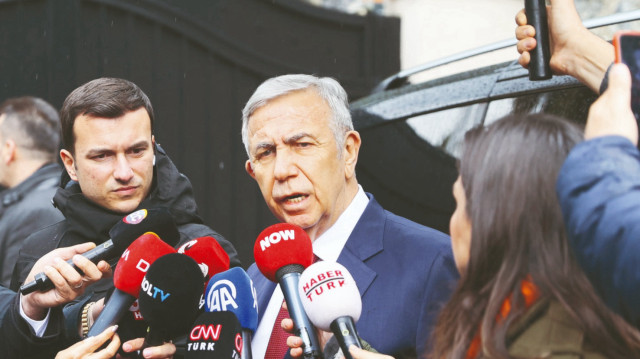 Yalnız bırakıldım