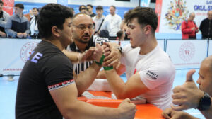 Bilek Güreşi Türkiye Şampiyonası Samsun’da başladı