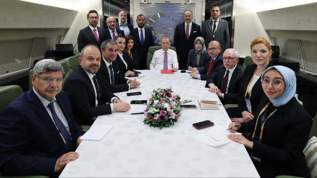 Cumhurbaşkanı Erdoğan’dan Macaristan dönüşü net mesajlar: Şam yönetiminin bu konudan dikkatini ayırmaması önemli