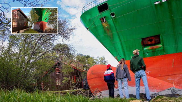 Sabah gözünü açtı bahçesinde dev konteyner gemisi buldu