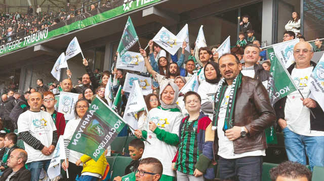 Yüzüyle mutlu olmak onların da hakkı