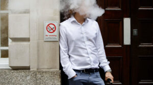 Elektronik sigarada büyük tehlike: Normal sigaradan daha zararlı