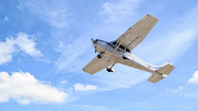 ABD’de küçük uçak düştü: 6 ölü