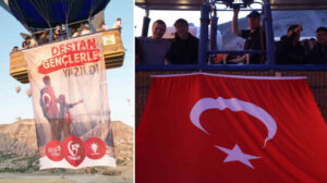 Kapadokya’da sıcak hava balonları Türk bayrakları ve posterlerle uçtu