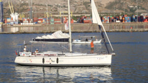 Rekor denemesi için yelkenliyle Hopa’dan yola çıkan Başak Mireli, İskenderun’a ulaştı