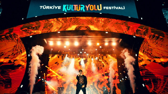 Van Kültür Yolu’nda Gökhan Türkmen rüzgârı esti