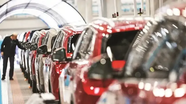 Avrupa’nın en çok satılan 10 otomobili açıklandı: Türkiye’de yollarda sıkça görülen model zirvede