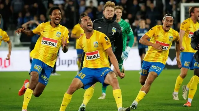 Eski Galatasaraylı futbolcu 10 gollü maça damga vurdu: 6 dakikada 2 gol attı, uzatmalarda taraftarı çıldırttı!