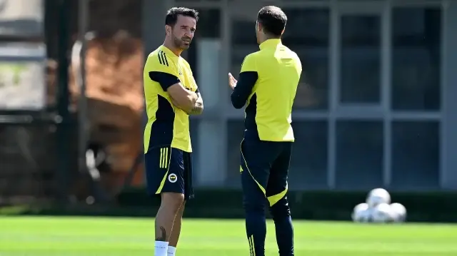 Fenerbahçe’den ters köşe açıklama! Gökhan Gönül’le yollar ayrıldı mı?