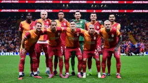 Levent Tüzemen’den yıldız isim flaş yorum: Galatasaray 10 kişi oynuyor