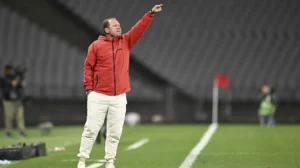 Marcel Licka’dan oyunculara gözdağı: Cezalandırmaya başlayacağım