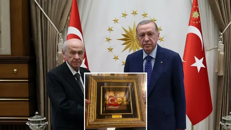 Cumhuriyetin 102’nci yılı: MHP lideri Bahçeli’den Cumhurbaşkanı Erdoğan’a anlamlı hediye
