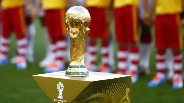 Fenerbahçe’nin eski hocası tarih yazıyor: 150 bin nüfusluk ülkeyi Dünya Kupası’na götürüyor