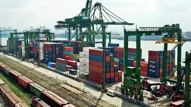 Hayfa’ya giden 2 gemiye yasak