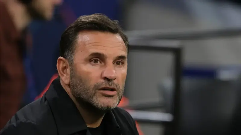 Galatasaray’da bek krizi radikal kararı getirdi! Okan Buruk, derbide o yıldızı mecburen savunmaya çekiyor