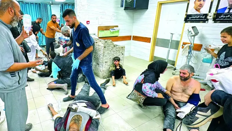 Hasta ve yaralılar gözümüzün önünde ölüyor