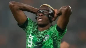 Osimhen gözyaşlarıyla oyundan çıkmıştı: Sağlık durumuyla ilgili açıklama yapıldı