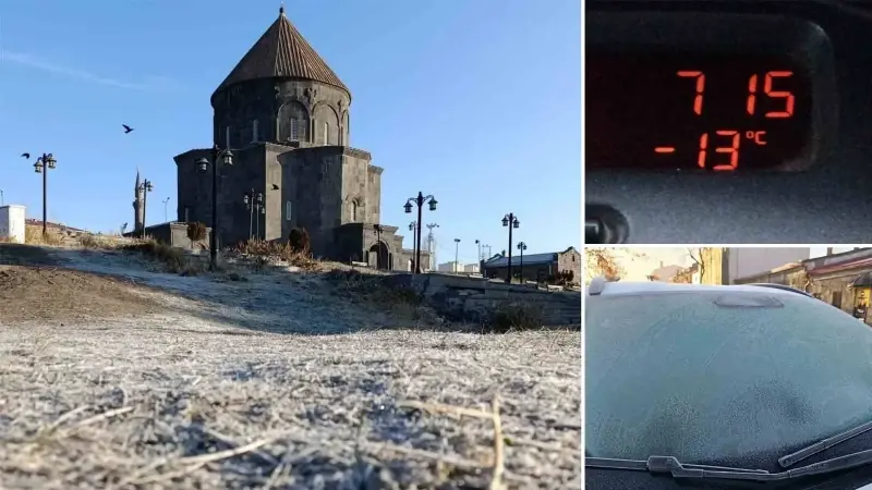 Termometreler eksi 13’ü gösterdi: Araç camları buz tuttu
