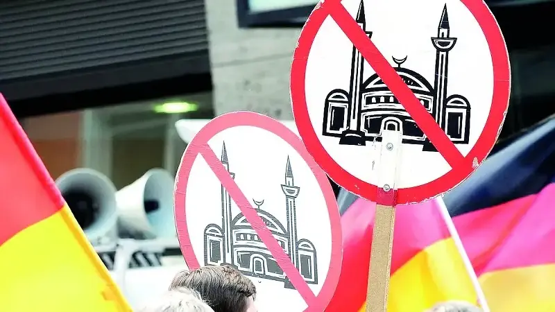 Avrupa’da İslam düşmanlığı kurumsallaştı