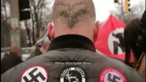 Berlin’de başörtülü kadına ırkçı saldırı