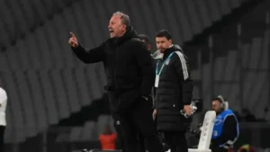 Beşiktaş’ta ayrılık rüzgarı: Mert Günok ve Necip Uysal’ın ardından iki isme daha yol göründü