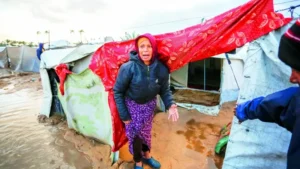 Bombalarla değil fırtınayla da mücadele ediyorlar