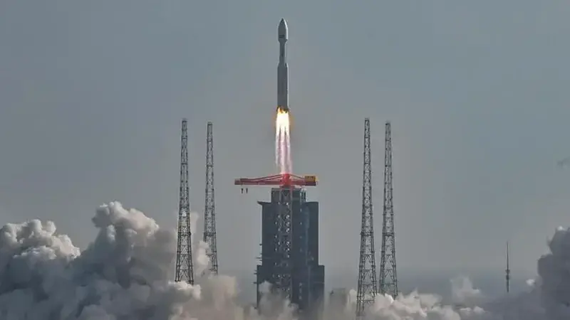 Çin yeni bir internet uydu grubunu uzaya gönderdi