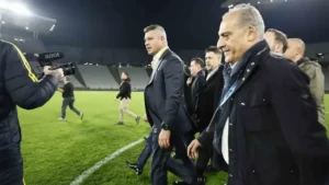 Fenerbahçe’deki flaş kararla ilgili çarpıcı yorum: “Kara bir lekedir!”