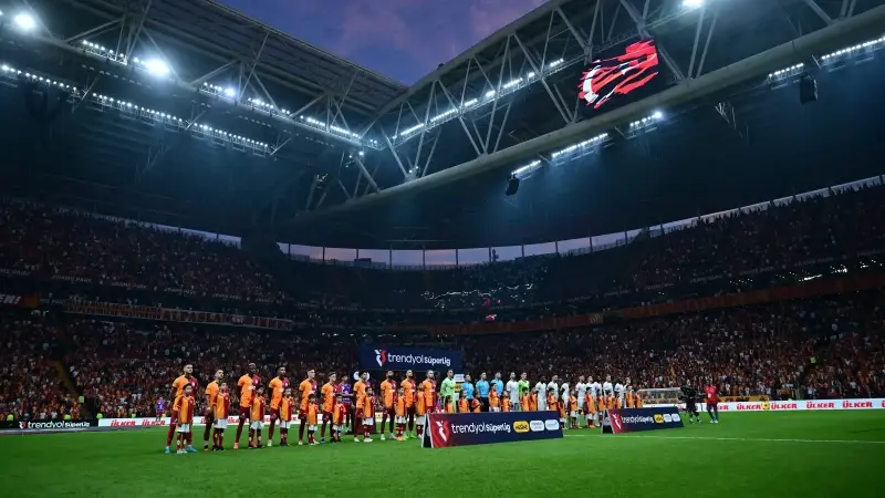 Galatasaray – Kasımpaşa maçına sürpriz misafir! İstanbul’a geldi